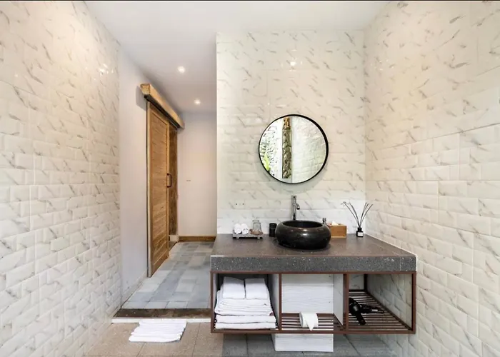 Lodge Govinda House *